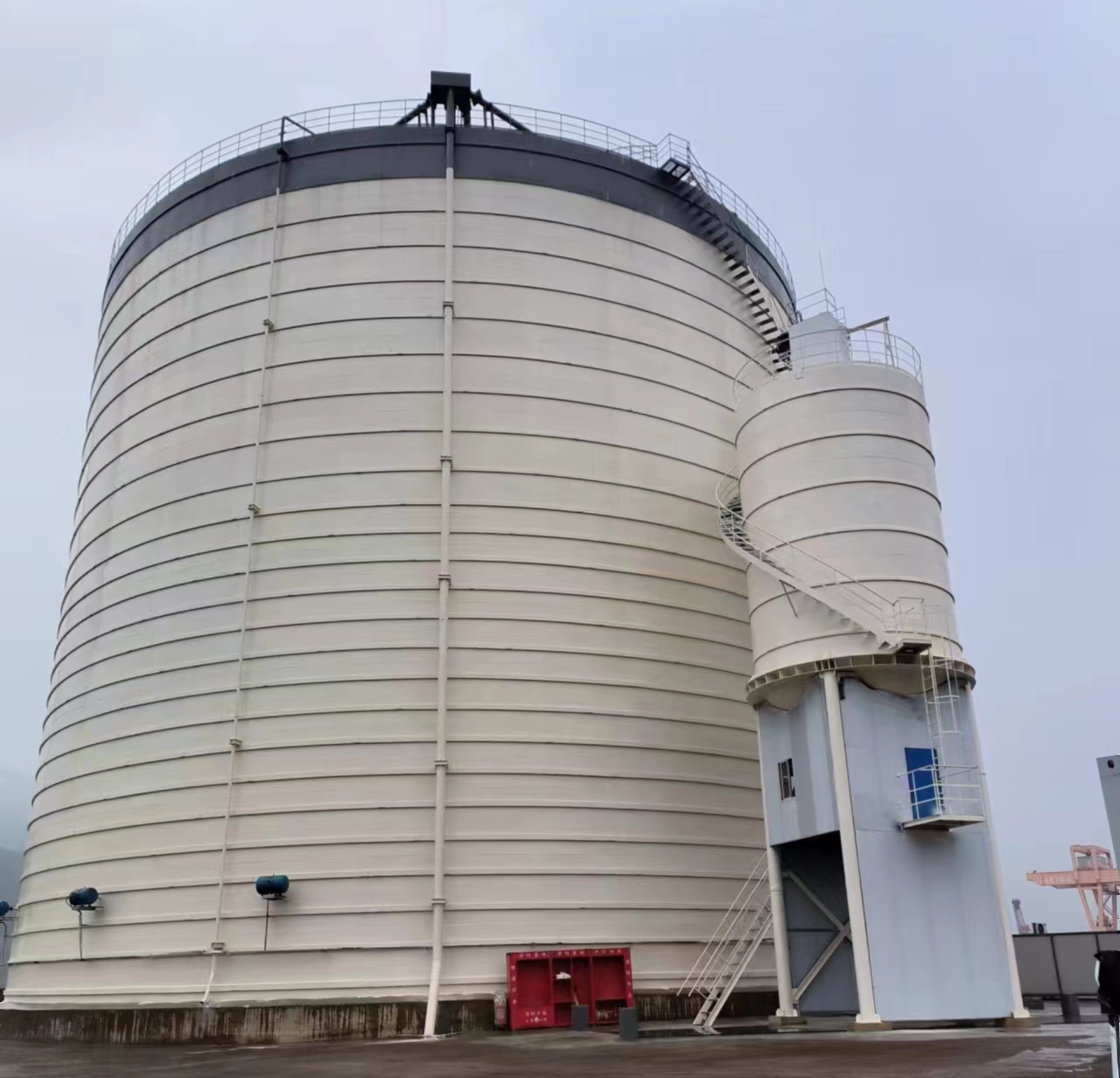 东海10万吨水泥钢板库